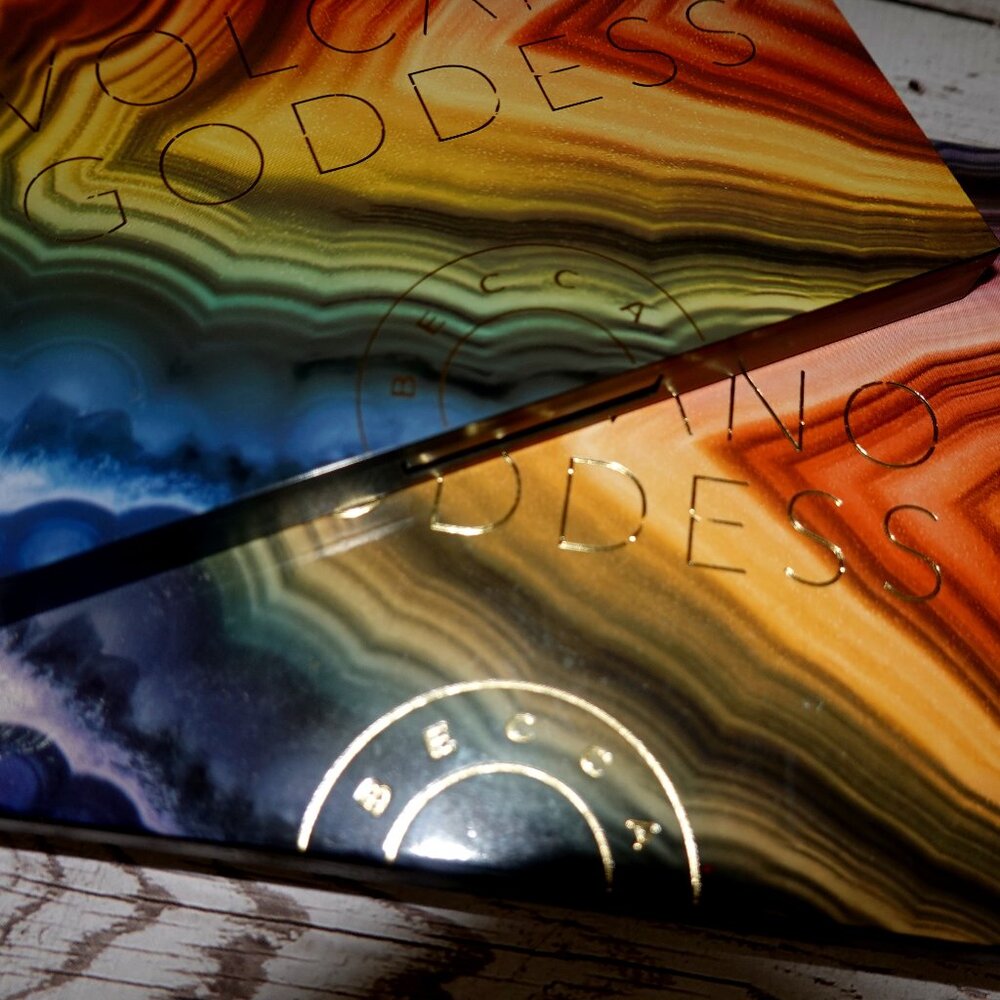 BECCA Volcano Goddess Eyeshadow Palette *NEW* Never used